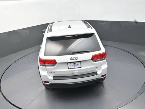 Used 2019 Jeep Grand Cherokee Laredo AWD/4WD image 18