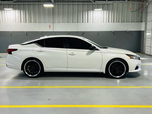 Used 2022 Nissan Altima 2.5 SR image 18
