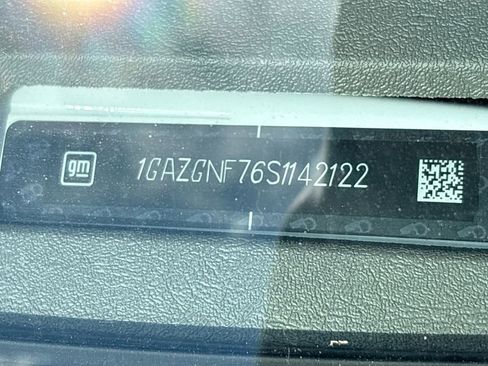 Used 2025 Chevrolet Express 3500 LS RWD image 28
