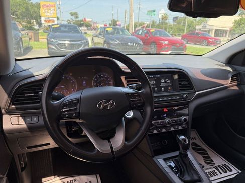 Used 2020 Hyundai Elantra Value Edition w/ Cargo Package (C1) FWD image 15