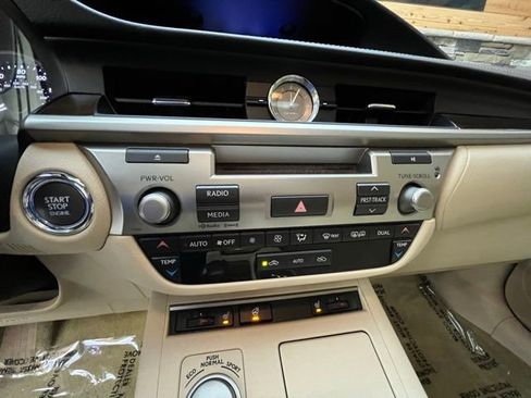 Used 2013 Lexus ES 350 w/ Premium Pkg FWD image 23
