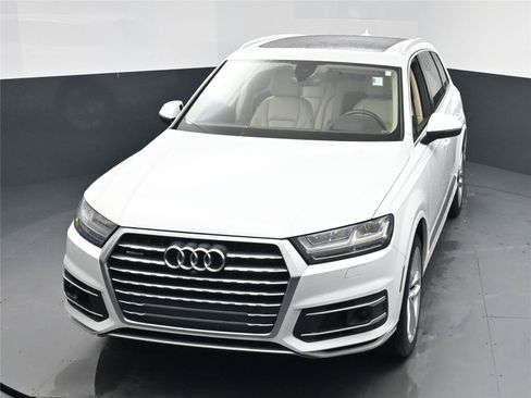 Used 2018 Audi Q7 3.0T Prestige w/ Prestige Package image 9