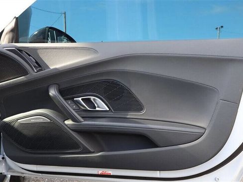 Used 2021 Audi R8 V10 w/ Premium Package image 19