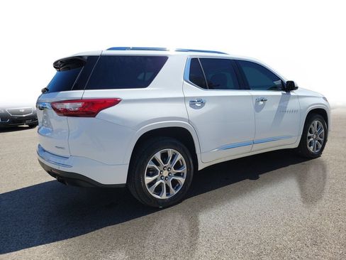 Used 2020 Chevrolet Traverse Premier w/ LPO, Floor Liner Package FWD image 4
