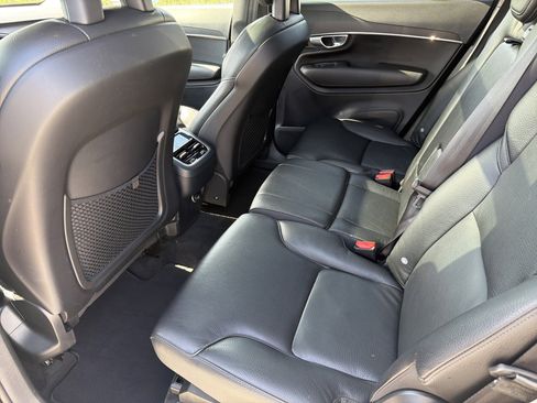 Used 2020 Volvo XC90 T6 Momentum w/ Protection Package Premier AWD/4WD image 23