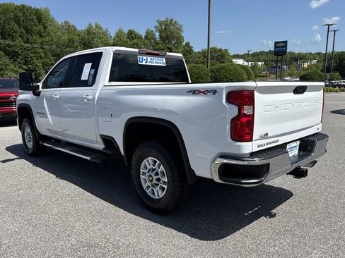 Used 2025 Chevrolet Silverado 2500 LT w/ Convenience Package AWD/4WD image 5