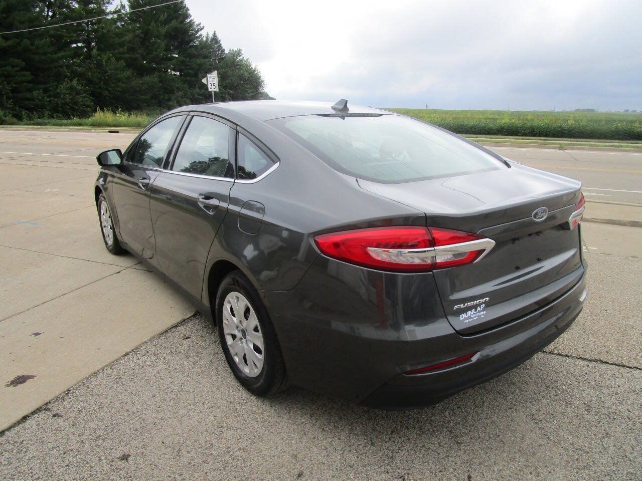 Used 2020 Ford Fusion S FWD image 3