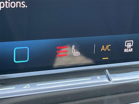 New 2025 Volkswagen Tiguan S FWD image 29