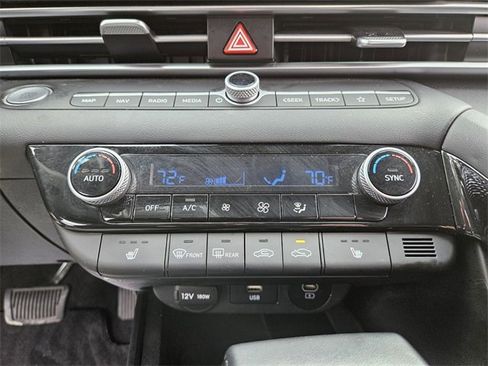 Used 2024 Hyundai Elantra SEL w/ Convenience Package image 25