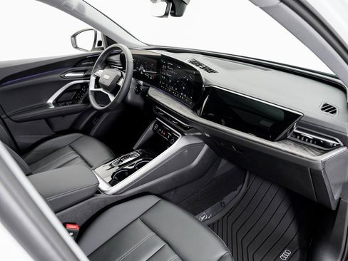 New 2025 Audi Q5 2.0T Premium Plus image 19