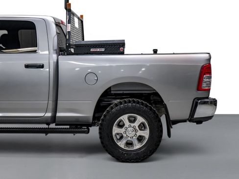 Used 2023 RAM 2500 Big Horn w/ Level 1 Equipment Group AWD/4WD image 11