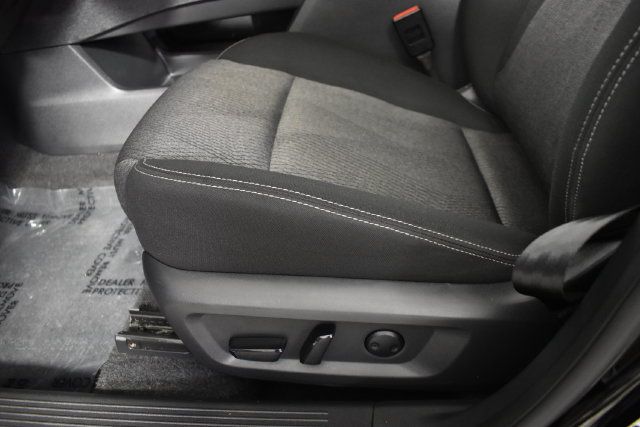 Used 2024 Nissan Rogue SV AWD/4WD image 12