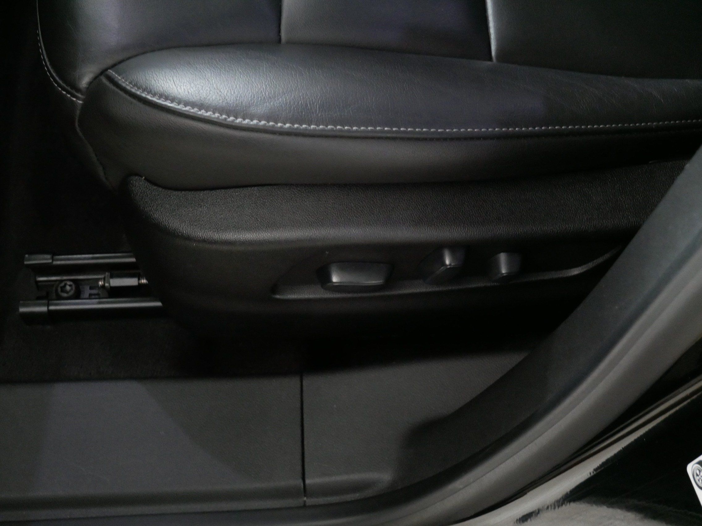 Certified 2019 Cadillac XT4 Premium Luxury w/ Technology Package AWD/4WD image 20