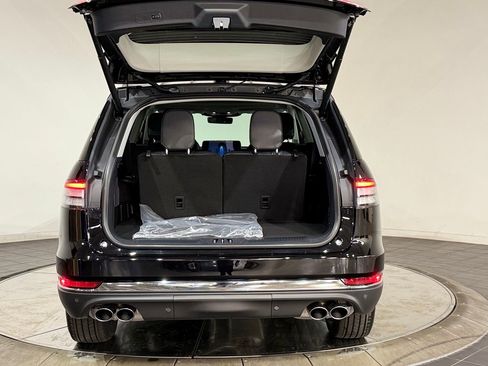 New 2026 Lincoln Aviator AWD image 31