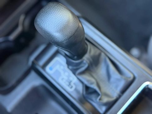 Used 2016 Toyota Tacoma SR RWD image 26