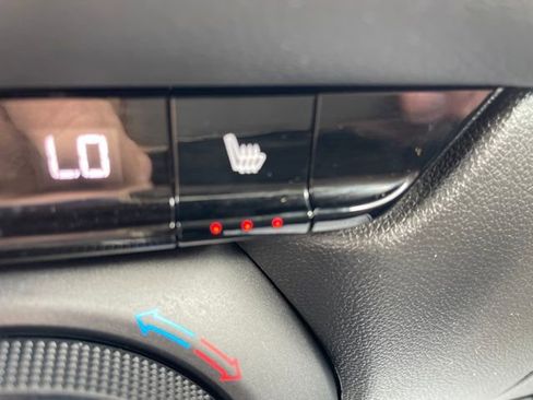 Used 2024 Chevrolet Blazer LT FWD image 29