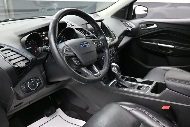 Used 2019 Ford Escape Titanium AWD/4WD image 14