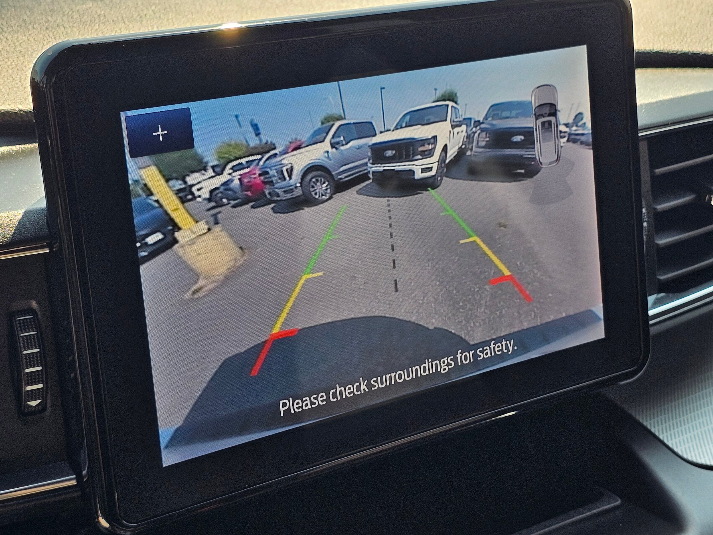 Used 2020 Ford Explorer XLT w/ Equipment Group 202A AWD/4WD image 31