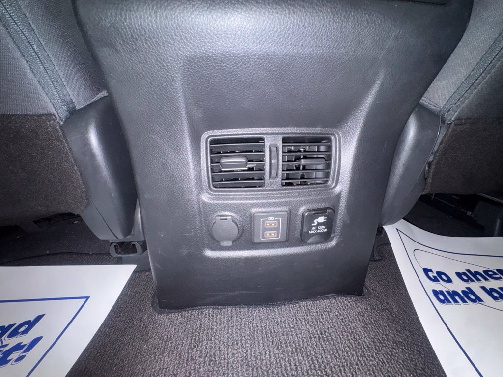 Used 2021 Nissan Titan SV w/ SV Convenience Package AWD/4WD image 37