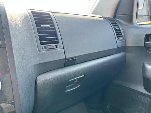 Used 2012 Toyota Tundra 4x4 CrewMax w/ SR5 Pkg image 26
