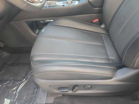 Certified 2026 INFINITI QX60 Luxe w/ Cargo Package FWD image 17