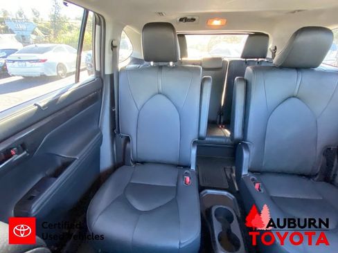 Certified 2020 Toyota Highlander Platinum AWD/4WD image 26