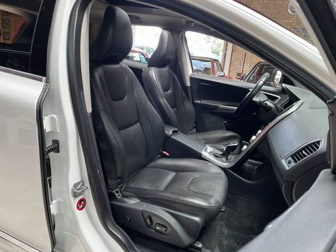 Used 2016 Volvo XC60 T6 Platinum AWD/4WD image 24