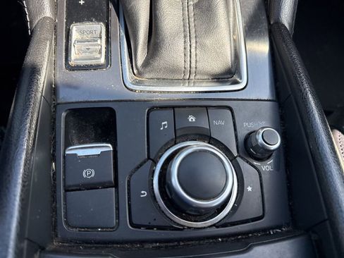 Used 2017 MAZDA MAZDA6 Touring image 15