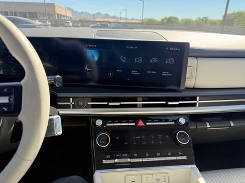 Used 2025 Hyundai Santa Fe SEL image 21