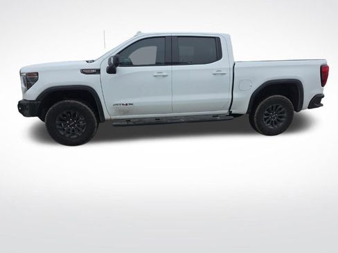 Used 2023 GMC Sierra 1500 AT4X image 2