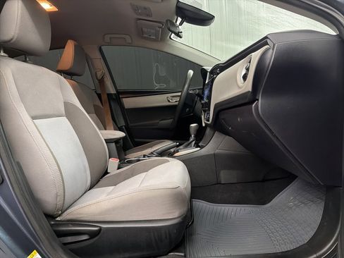Used 2017 Toyota Corolla LE image 26