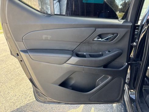 Used 2021 Chevrolet Traverse RS w/ LPO, Cargo Package image 20