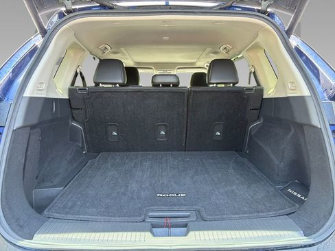 Used 2023 Nissan Rogue SV w/ SV Premium B Package FWD image 23