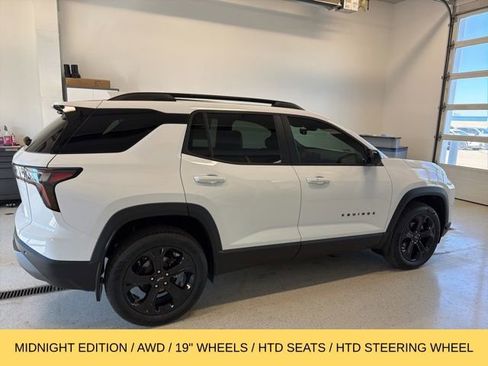 New 2026 Chevrolet Equinox LT image 2