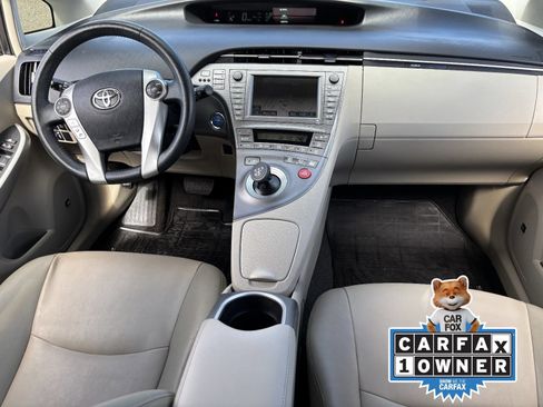 Used 2015 Toyota Prius Four w/ Deluxe Solar Roof Package FWD image 16