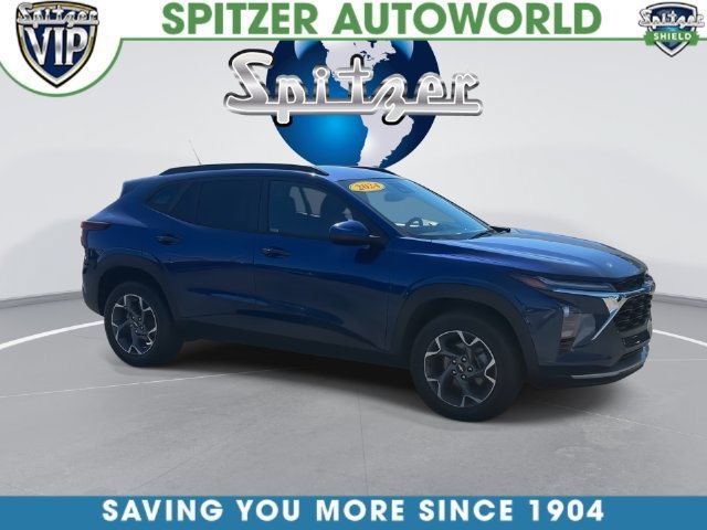 Used 2024 Chevrolet Trax LT w/ Driver Confidence Package FWD image 3