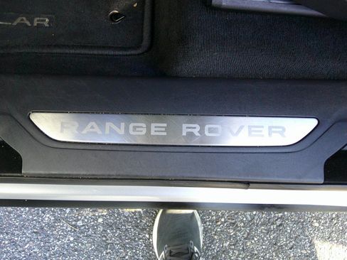 Used 2019 Land Rover Range Rover Velar S AWD/4WD image 51