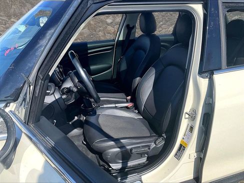 Used 2016 MINI Cooper 4-Door Hardtop image 21