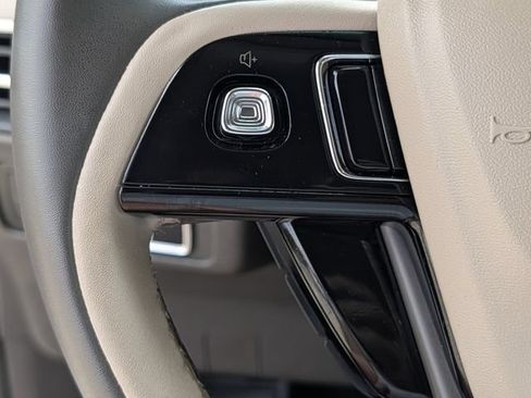 Used 2022 Lincoln Corsair FWD w/ Equipment Group 101A image 22