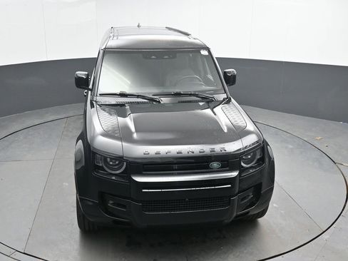 Used 2024 Land Rover Defender 130 X-Dynamic SE AWD/4WD image 39