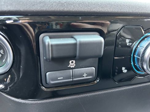 Used 2024 GMC Sierra 2500 SLE w/ SLE Value Package; AWD/4WD image 39