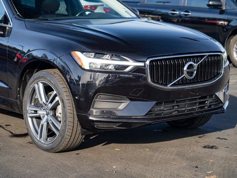 Used 2018 Volvo XC60 T5 Momentum w/ Convenience Package AWD/4WD image 7