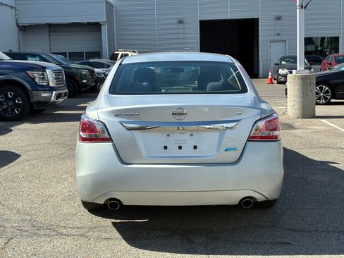 Used 2014 Nissan Altima 2.5 S FWD image 7