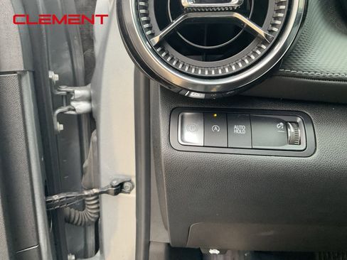 Used 2025 Chevrolet Equinox LT image 13