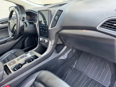 Certified 2022 Ford Edge SEL w/ Convenience Package AWD/4WD image 16