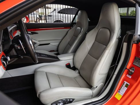 Certified 2016 Porsche 911 Turbo S AWD/4WD image 5