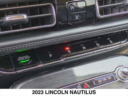 Used 2023 Lincoln Nautilus Reserve w/ Monochromatic Package image 21