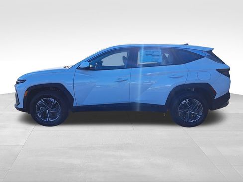 New 2026 Hyundai Tucson Blue SE AWD/4WD image 2