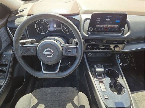 Used 2023 Nissan Rogue SV image 17