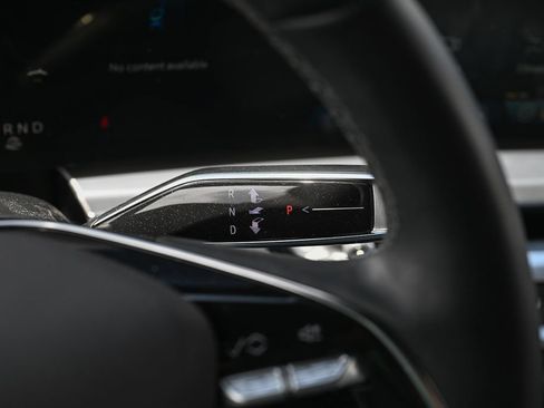 Used 2024 Cadillac Lyriq Sport RWD image 17